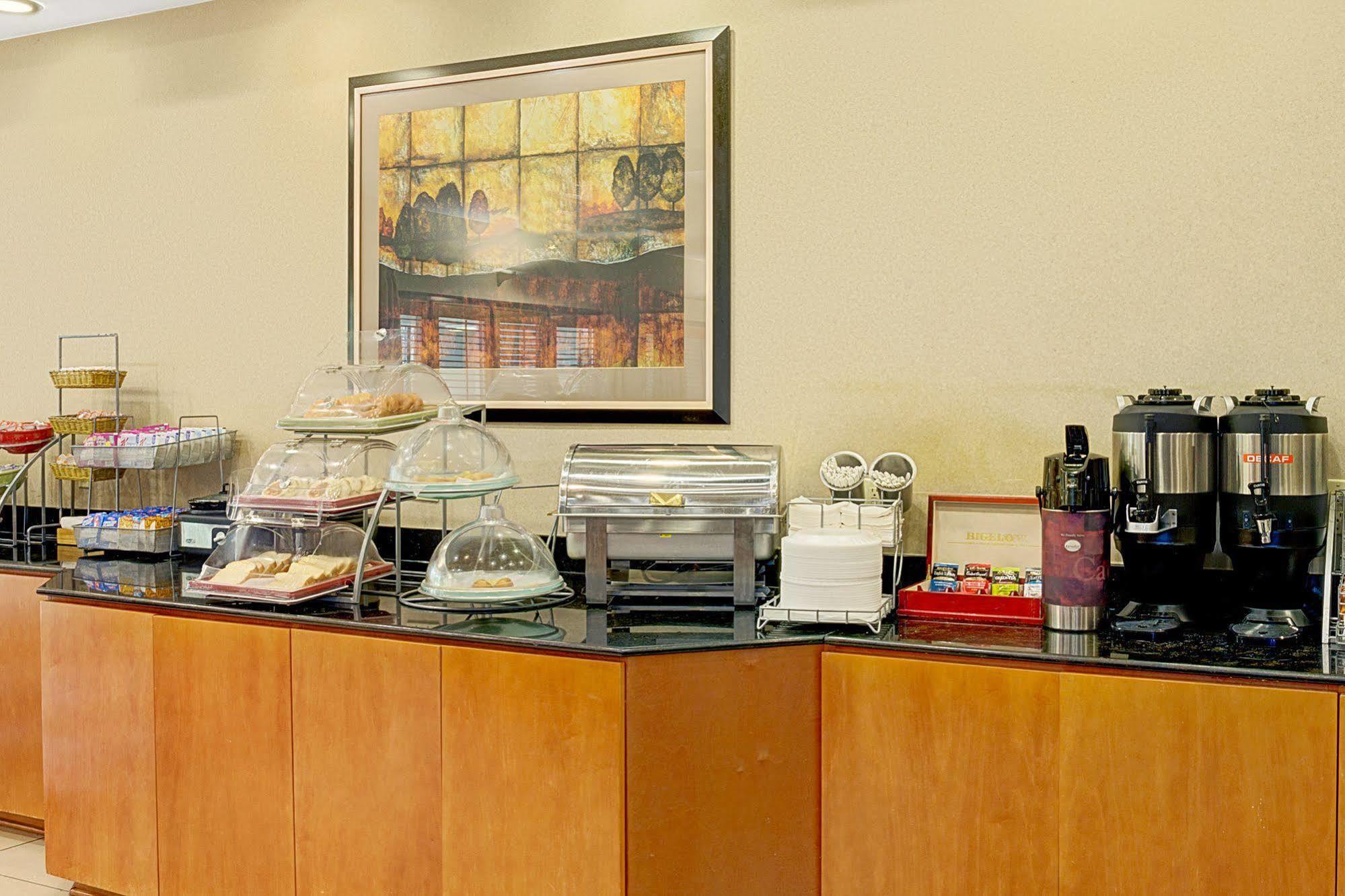 Wingate By Wyndham Atlanta Fairburn Hotel Bagian luar foto